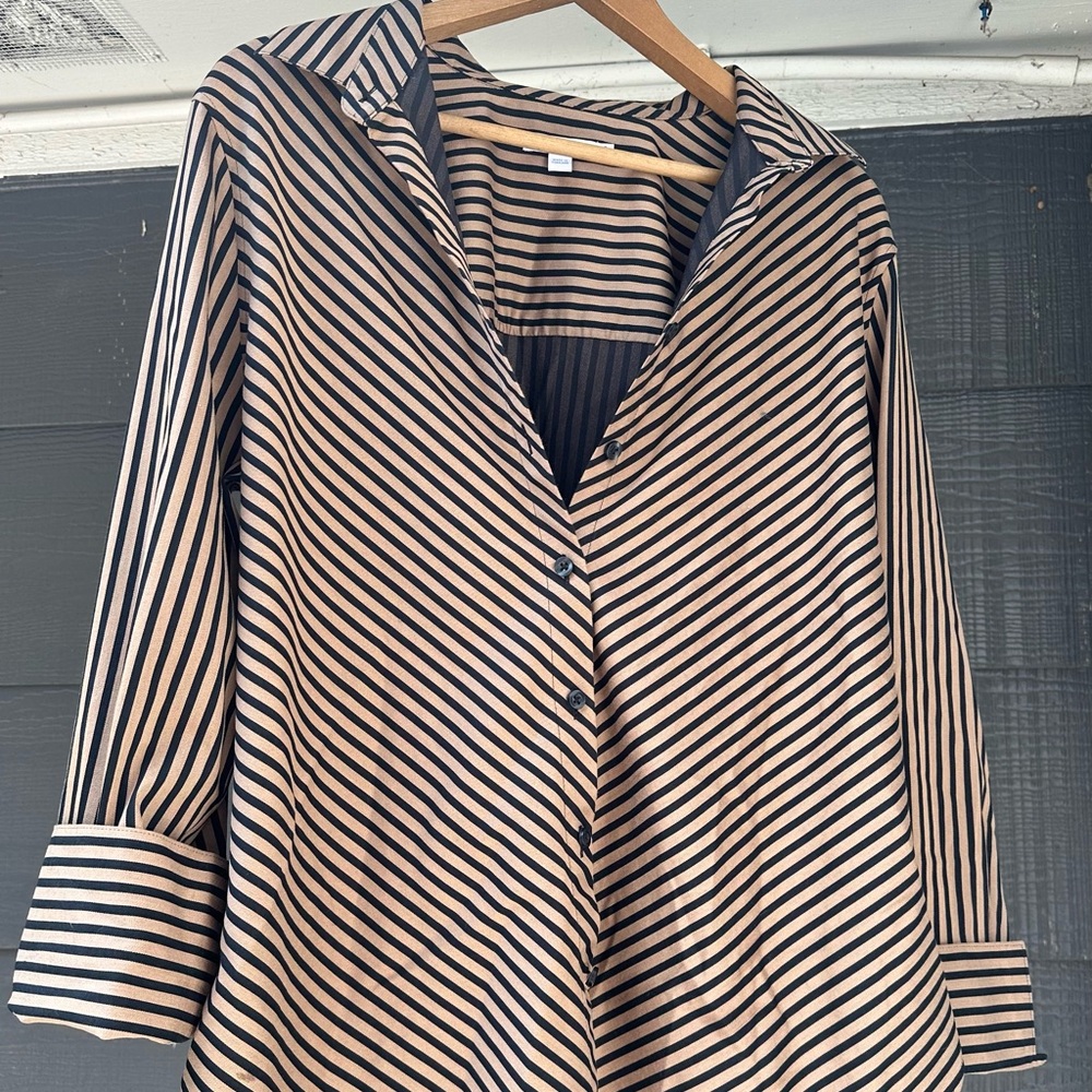 Chico's Black and Tan Button Down Shirt 3/4 Sleeve Notched Collar